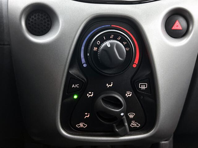 Toyota AYGO 1.0 VVT-i x-play | NL dealeronderhouden |