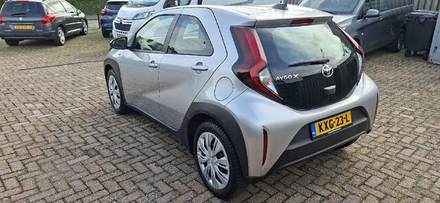 Toyota AYGO X 1.0 VVT-i S-CVT Play + AUTOMAAT Appel-carplay