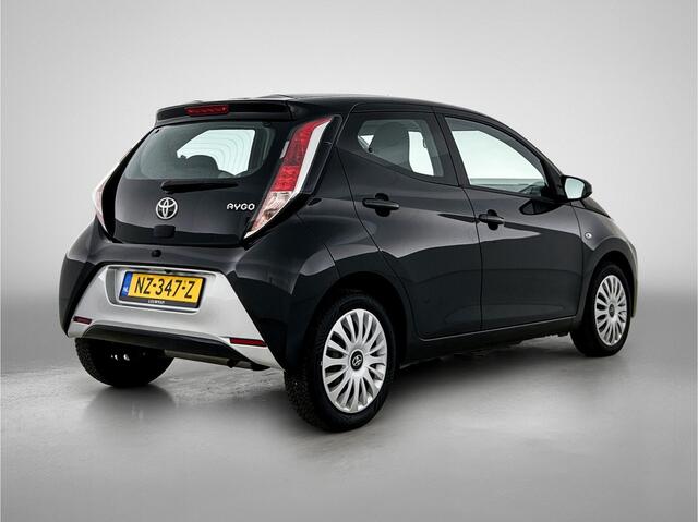 Toyota AYGO 1.0 VVT-i X-Play | Airco | Parkeercamera |