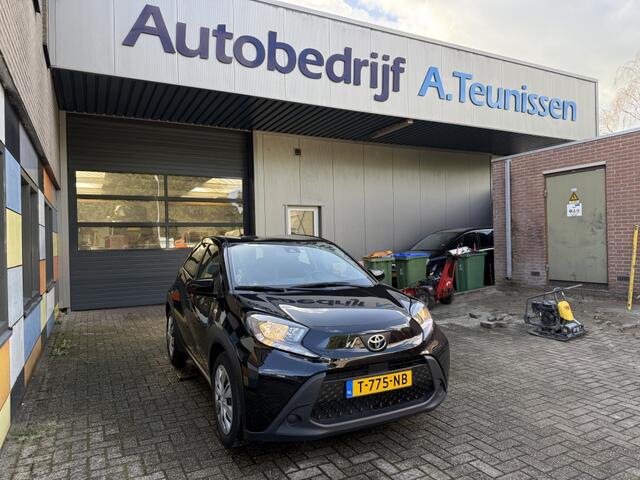 Toyota AYGO X 1.0 VVT-i MT Play