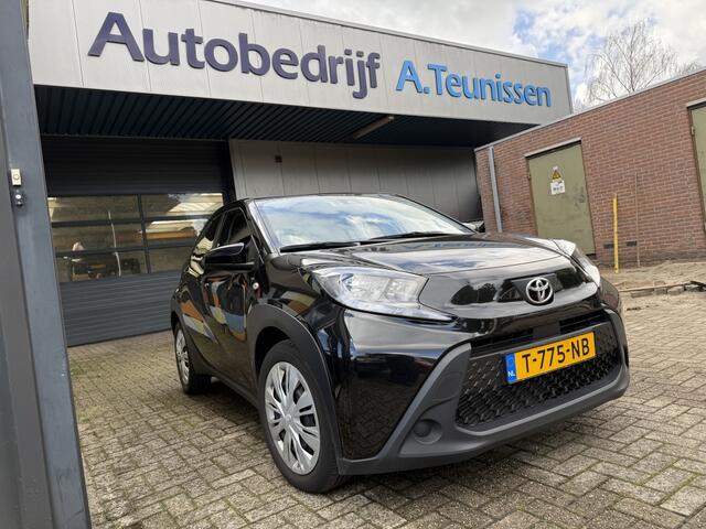 Toyota AYGO X 1.0 VVT-i MT Play