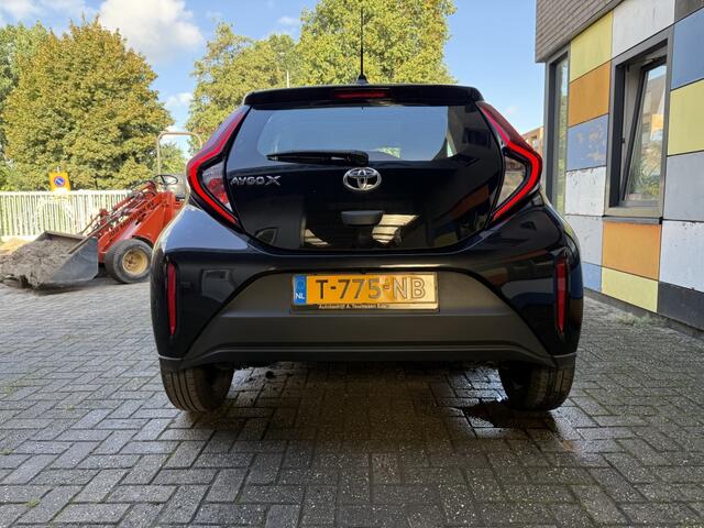 Toyota AYGO X 1.0 VVT-i MT Play