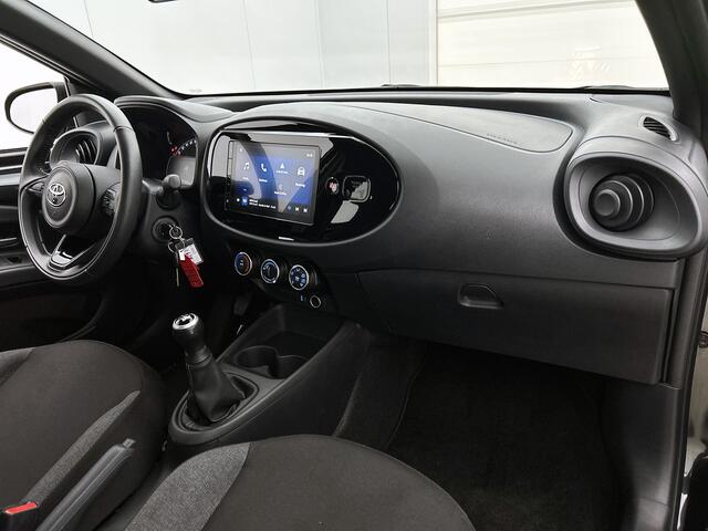 Toyota AYGO X 1.0 VVT-i MT Play | BTW voertuig | Apple CarPlay/Android Auto | Cruise Control Adaptive | Achteruitrijcamera | Bluetooth | Elektrisch verstelbare buitenspiegels | Elektrische ramen voor |