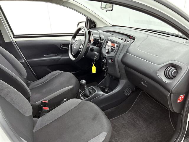 Toyota AYGO 1.0 VVT-i x-fun | BTW voertuig | Dealer onderhouden | Airco | Bluetooth | Elektrische Ramen voor |
