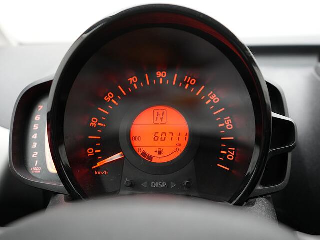 Toyota AYGO 1.0 VVT-i x-play