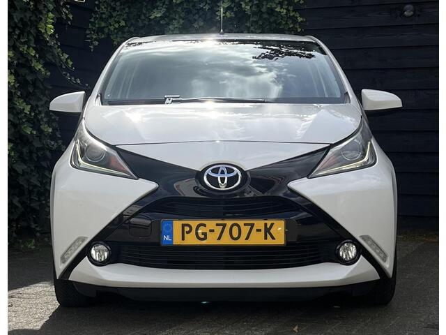 Toyota AYGO 1.0 VVT-i x-play 2017 AIRCO/PARKEERCAMERA/5-DEURS