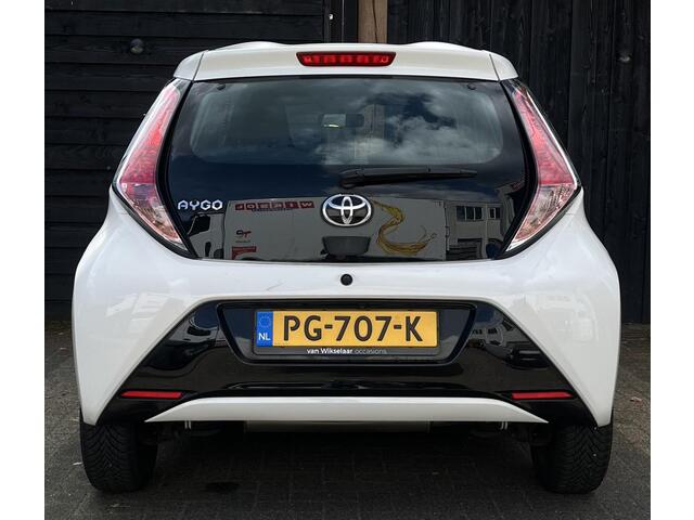 Toyota AYGO 1.0 VVT-i x-play 2017 AIRCO/PARKEERCAMERA/5-DEURS