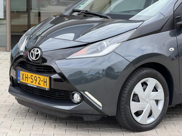 Toyota AYGO 1.0 VVT-i x-play | Android auto & Apple carplay | Navigatie | Airco |