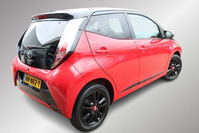 Toyota AYGO 1.0 VVT-i x-cite Navigatie, Bi-Tone lak,