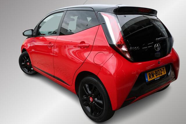 Toyota AYGO 1.0 VVT-i x-cite Navigatie, Bi-Tone lak,