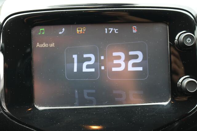 Toyota AYGO 1.0 VVT-i x-cite Navigatie, Bi-Tone lak,