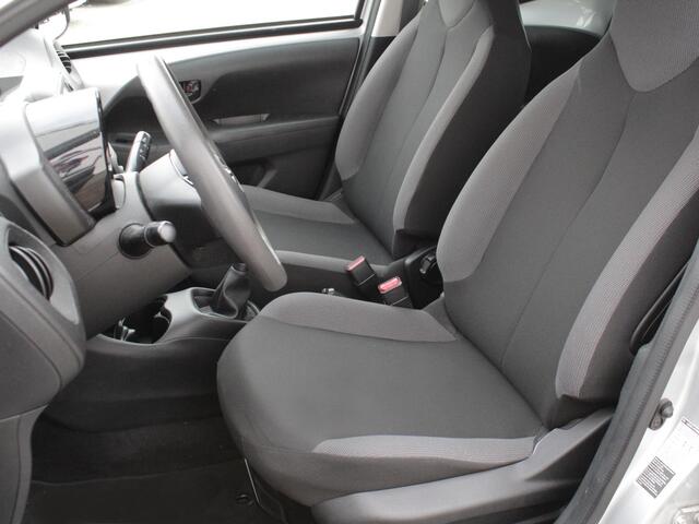 Toyota AYGO 1.0 VVT-i x-fun | Airco | Lm-Velgen