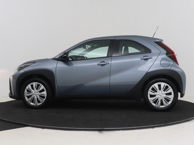 Toyota AYGO X Hybrid 115 play | BTW voertuig | Apple CarPlay/Android Auto | Climate Control | Cruise Control Adaptive | Achteruitrijcamera | Bluetooth | Elektrische ramen voor | Elektrisch verstelbare buitenspiegels | fotostudio