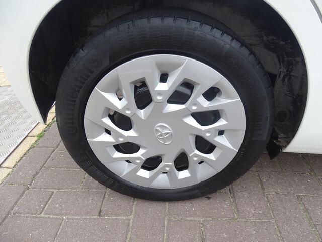 Toyota AYGO 1.0 VVT-i x-play