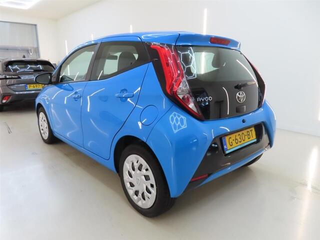 Toyota AYGO 1.0 VVT-i x-Play Lim! 1e Eig! Camera! Carplay! VERWACHT!!
