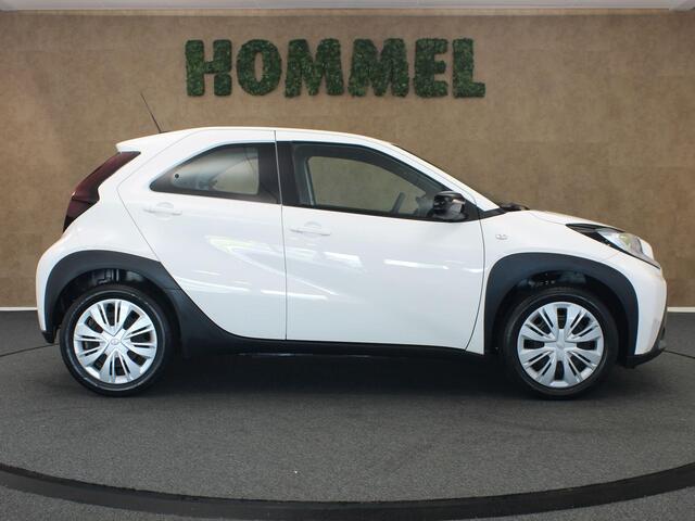 Toyota AYGO X 1.0 VVT-i MT Play - ORIGINEEL NEDERLANDSE AUTO - AFKOMSTIG VAN 1E EIGENAAR - AIRCO - ADAPTIEVE CRUISE CONTROL - CAMERA - APPLE CARPLAY/ ANDROID AUTO - 17 INCH WIELEN - LICHTSENSOR - ELEKTRISCHE RAMEN VOOR - ELEKTRISCH BEDIENBARE BUITENSPIEGELS