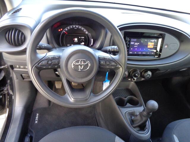 Toyota AYGO X 1.0 VVT-i MT