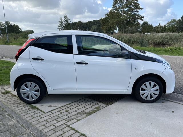 Toyota AYGO 1.0 VVT-i x-fun / Airco / Cruise / Elek Ramen V / Bleutooth /