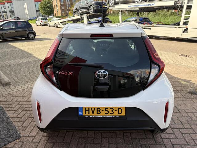 Toyota AYGO X 1.0 VVT-i MT Play