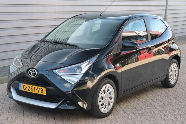 Toyota AYGO 1.0 VVT-i x-play O.a: Camera, Carplay, Airco, Bluetooth, Rijklaar, Etc. All-in prijs!
