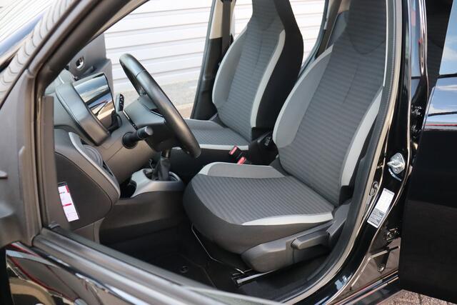 Toyota AYGO 1.0 VVT-i x-play O.a: Camera, Carplay, Airco, Bluetooth, Rijklaar, Etc. All-in prijs!