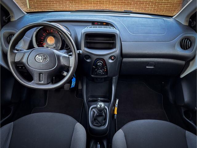 Toyota AYGO 1.0 VVT-i x - Cruise Control, Isofix, Goed onderhouden!