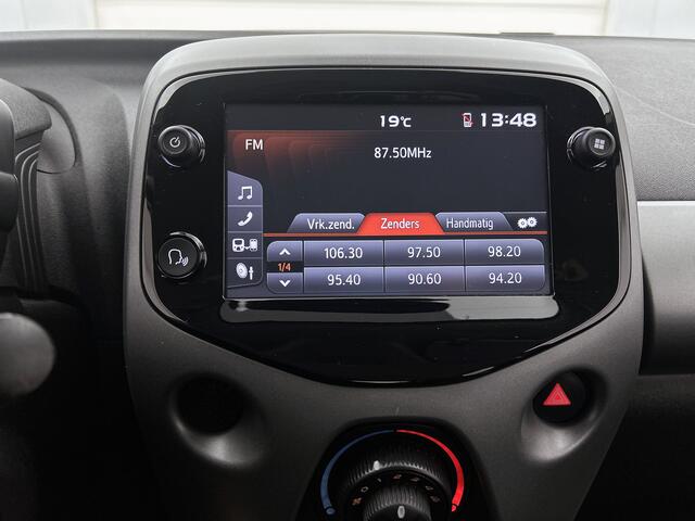 Toyota AYGO 1.0 VVT-i x-play limited | LM velgen |
