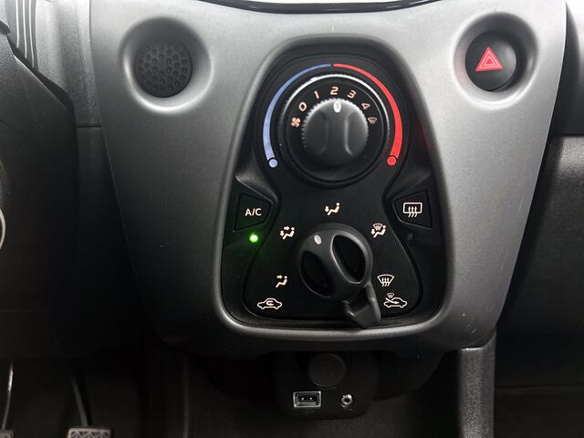 Toyota AYGO 1.0 VVT-i x-play limited | LM velgen |