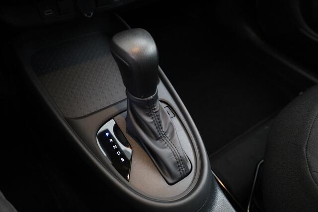 Toyota AYGO X Hybrid 115 play | Apple CarPlay / Android Auto (Navigatie) |