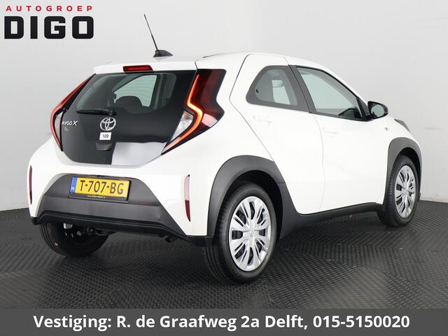 Toyota AYGO X 1.0 VVT-i MT Play | SLECHTS 5.300 KM! | Apple Carplay & AndroidAUTO | Camera | 1e eigenaar |