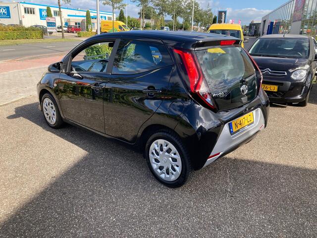 Toyota AYGO 1.0 VVT-i X-Play | 2021 | Achteruitrijcamera | Multimedia | Airco