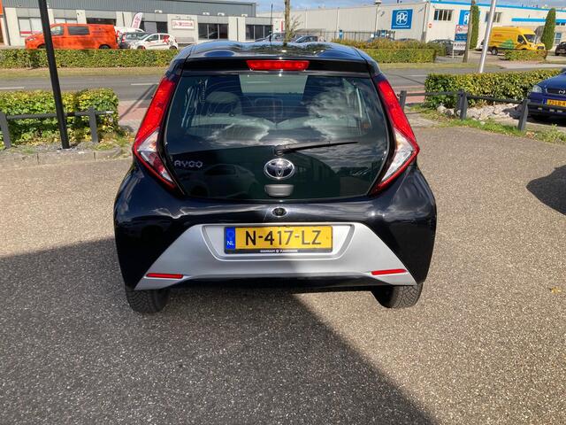 Toyota AYGO 1.0 VVT-i X-Play | 2021 | Achteruitrijcamera | Multimedia | Airco