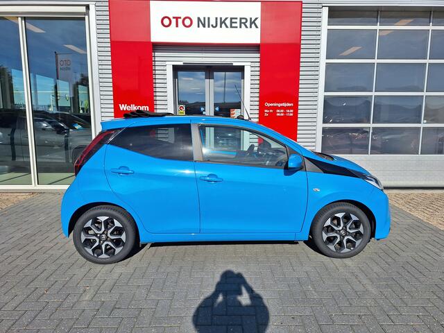 Toyota AYGO 1.0 VVT-i x-cite met elektrisch cabrio dak