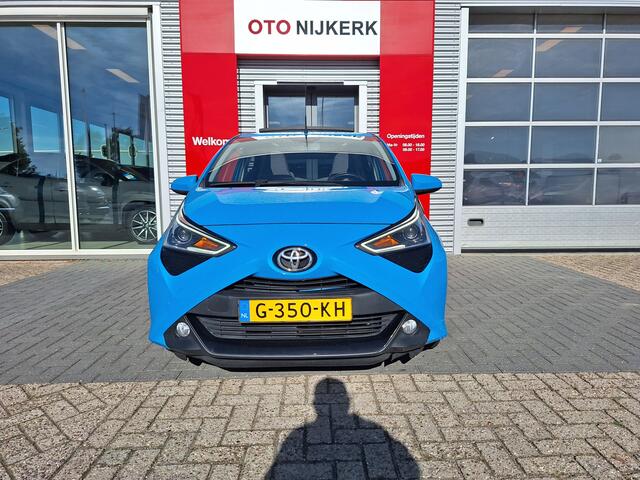 Toyota AYGO 1.0 VVT-i x-cite met elektrisch cabrio dak