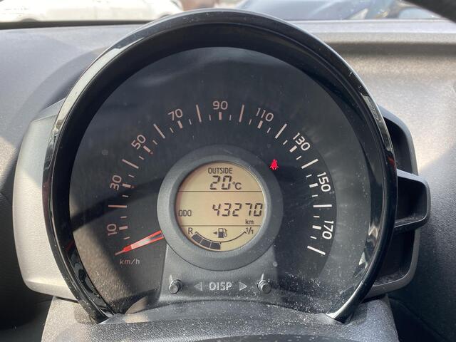 Toyota AYGO 1.0 VVT-i x-fun Airco, Bluetooth, Centrale deurvergrendeling, NL auto slechts 66000km garantie tot 2029!