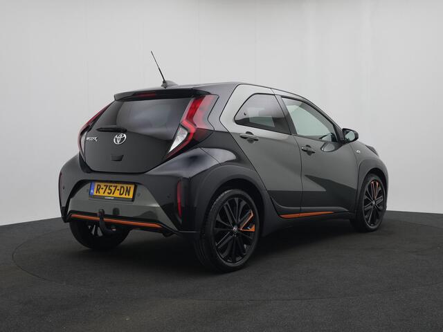 Toyota AYGO X 1.0 VVT-i MT Limited VOL! | Dealer onderhouden | JBL | Parkeersensoren V+A | Trekhaak | Stoelverwarming |