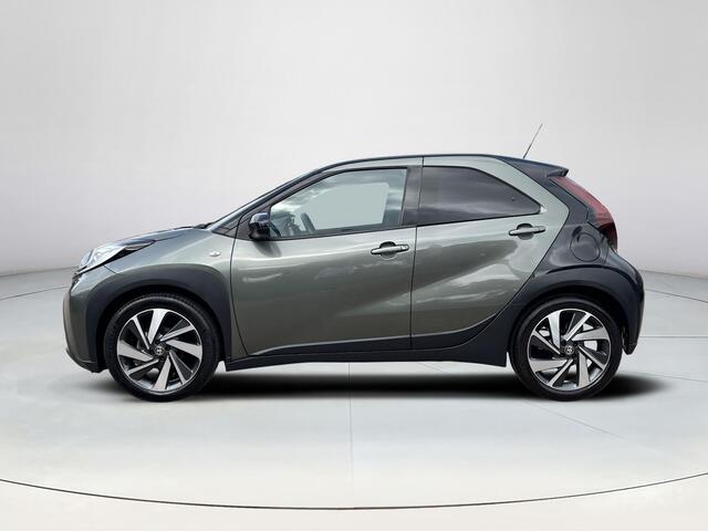 Toyota AYGO X 1.0 VVT-i MT Envy | JBL audio | LED koplampen | Carplay | Parkeercamera | 18 inch LM-velgen |