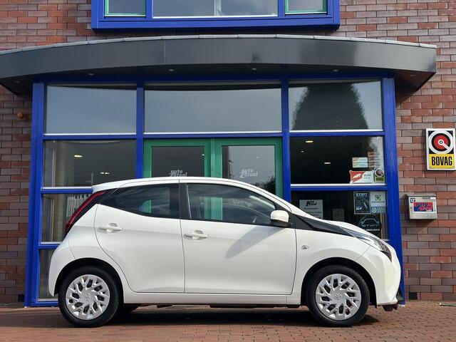 Toyota AYGO 1.0 VVT-i x-play limited | Airco | Camera | Apple Carplay en Android Auto