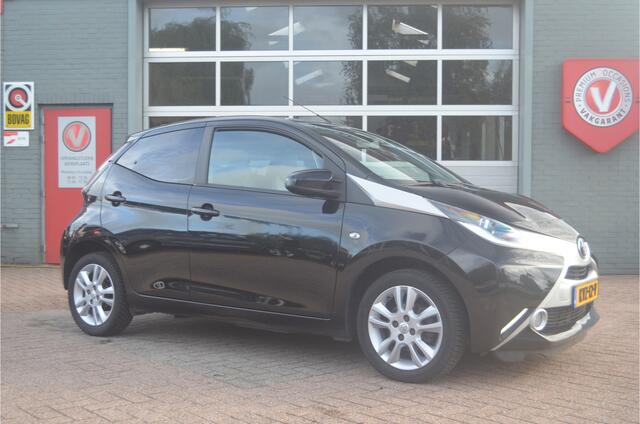 Toyota AYGO 1.0 VVT-i x Leder, Camera, 12 mnd. gar.