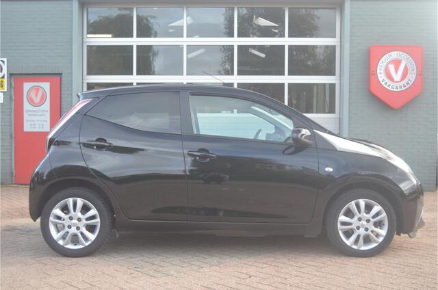 Toyota AYGO 1.0 VVT-i x Leder, Camera, 12 mnd. gar.