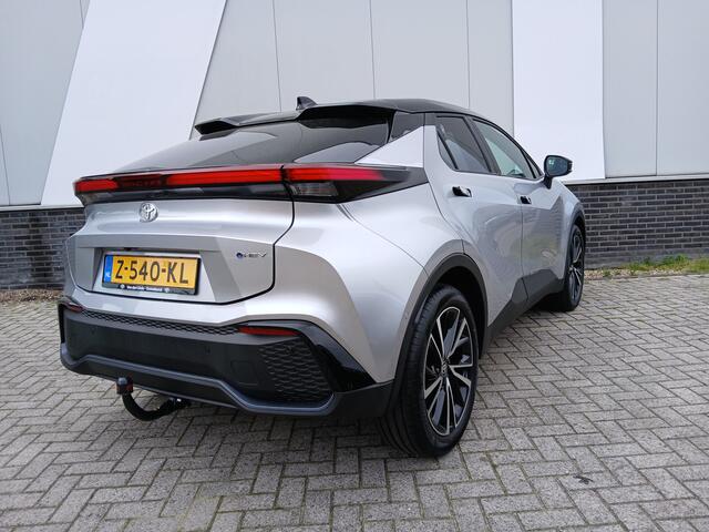 Toyota C-HR Hybrid 200 Executive | Trekhaak