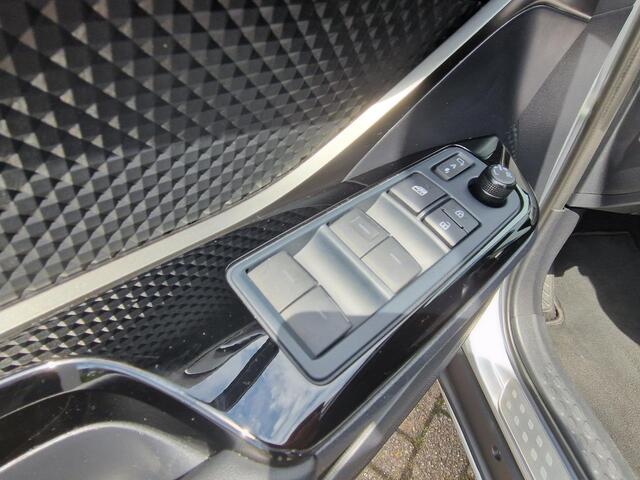 Toyota C-HR 1.8 Hybrid Dynamic