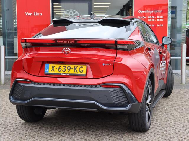 Toyota C-HR 1.8 Hybrid Executive, Treeplanken, Demovoordeel!