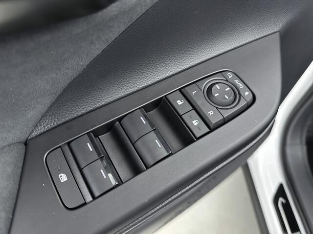 Toyota C-HR Hybrid 140 Executive | Next Generation Pack | Navigatie | JBL audio | | Direct leverbaar |