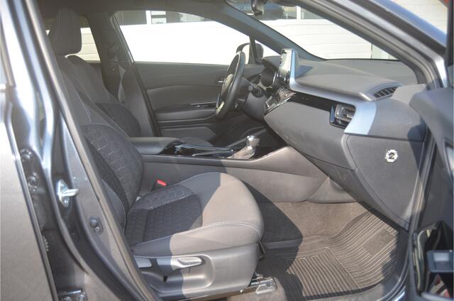 Toyota C-HR 1.8 Hybrid Business Plus 12 mnd. gar.