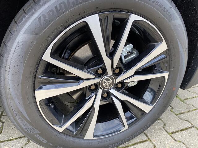 Toyota C-HR 1.8 Hybrid 140 Business Plus Bi-Tone Stoelverwarming, App-Connect & Virtual Cockpit