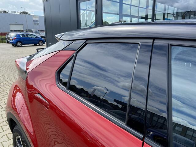 Toyota C-HR 1.8 Hybrid 140 Business Plus Bi-Tone Stoelverwarming, App-Connect & Virtual Cockpit