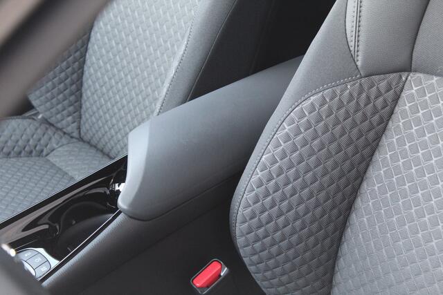 Toyota C-HR 1.8 Hybrid Style Bi-Tone | Rijklaar | Blind Spot | Stoel-/stuurverw. | LED | Keyless | Navi | Apple/Android