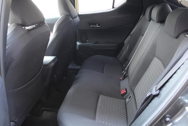 Toyota C-HR 1.8 Hybrid Style Bi-Tone | Rijklaar | Blind Spot | Stoel-/stuurverw. | LED | Keyless | Navi | Apple/Android