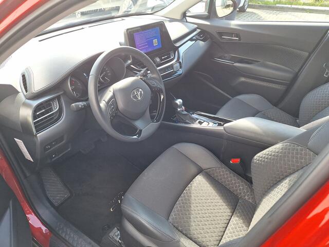 Toyota C-HR 1.8 Hybrid Dynamic | PDC v+a| ECC | Navi | LMV | All season banden |